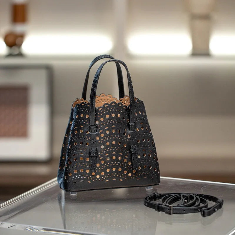 High-grade Hot Girl Hand-held Tote Bag Female 2025 New Niche Design Retro Versatile Shoulder Bag