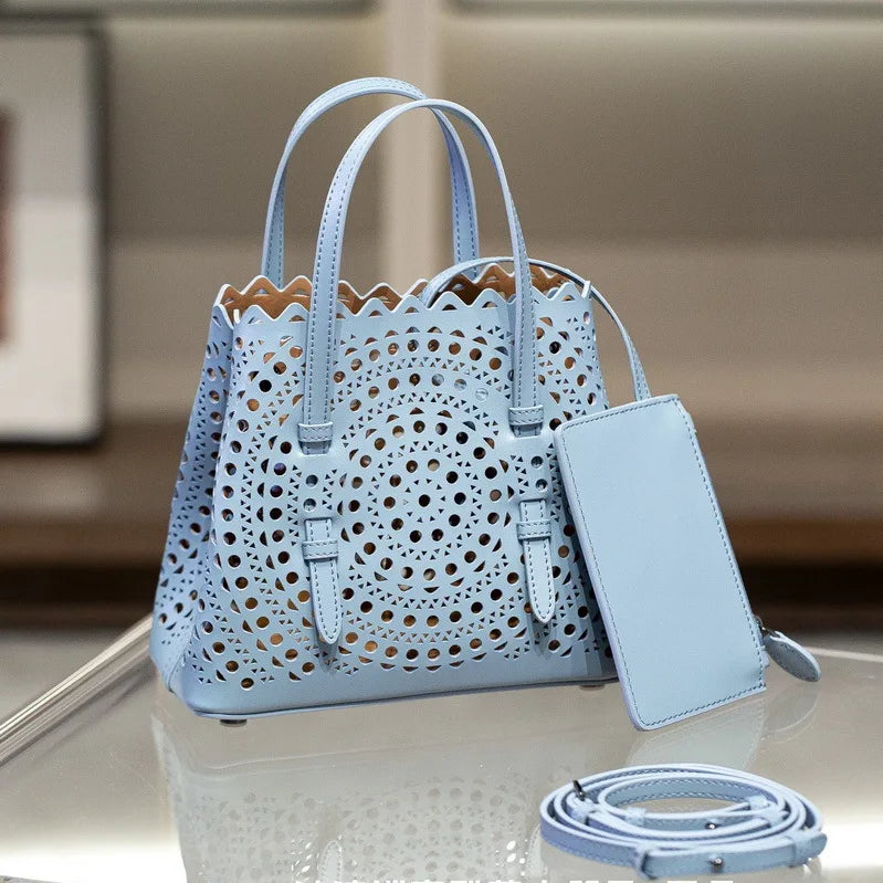 High-grade Hot Girl Hand-held Tote Bag Female 2025 New Niche Design Retro Versatile Shoulder Bag