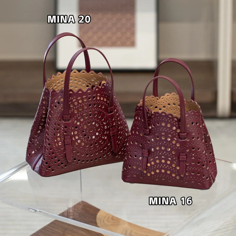 High-grade Hot Girl Hand-held Tote Bag Female 2025 New Niche Design Retro Versatile Shoulder Bag