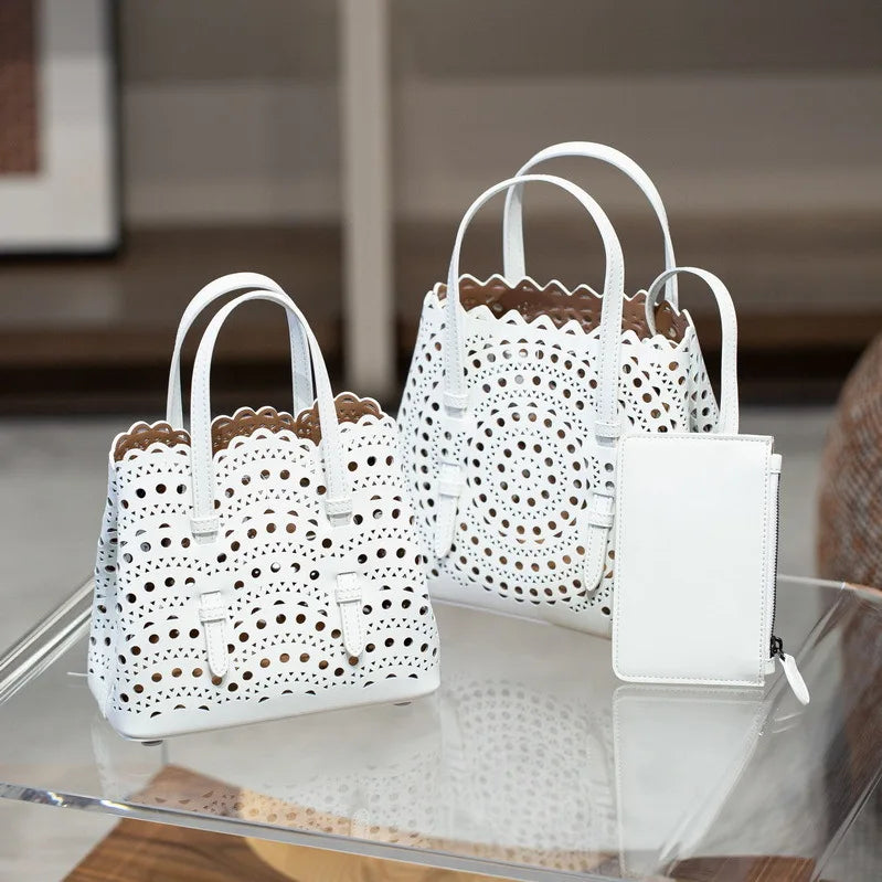 High-grade Hot Girl Hand-held Tote Bag Female 2025 New Niche Design Retro Versatile Shoulder Bag